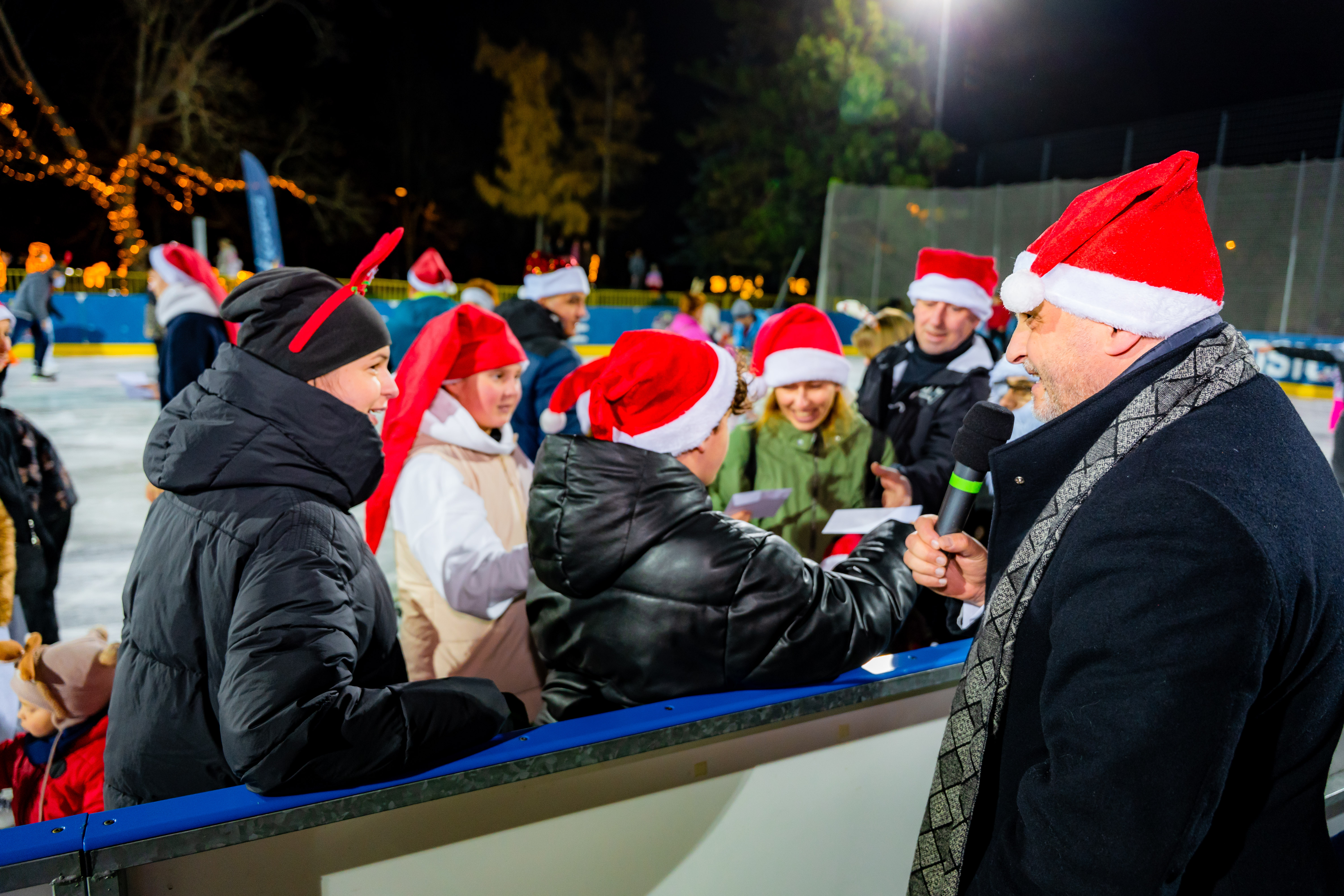 Otvorenie ladovej plochy v Mestskom parku-13